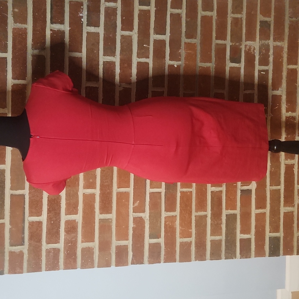 love.. ady red dress, size small - Picture 4 of 5